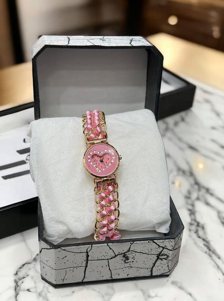Heart Shaped Quartz Watch for Women with Chain Strap